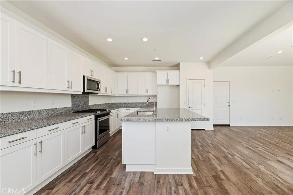 13893 La Pradera Way, Eastvale, California 92880 home-pic-12