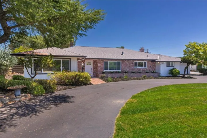 190 W San Martin Avenue, San Martin, California 95046