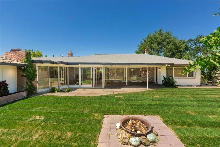 190 W San Martin Avenue, San Martin, California 95046