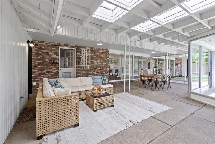 190 W San Martin Avenue, San Martin, California 95046