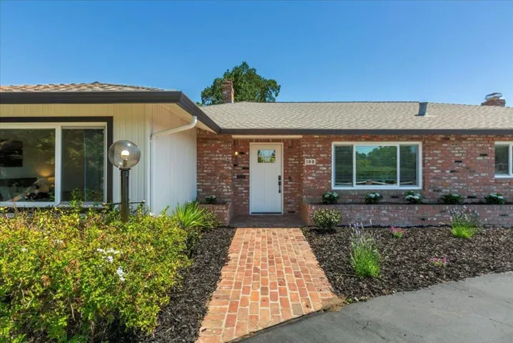 190 W San Martin Avenue, San Martin, California 95046