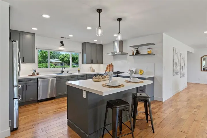190 W San Martin Avenue, San Martin, California 95046