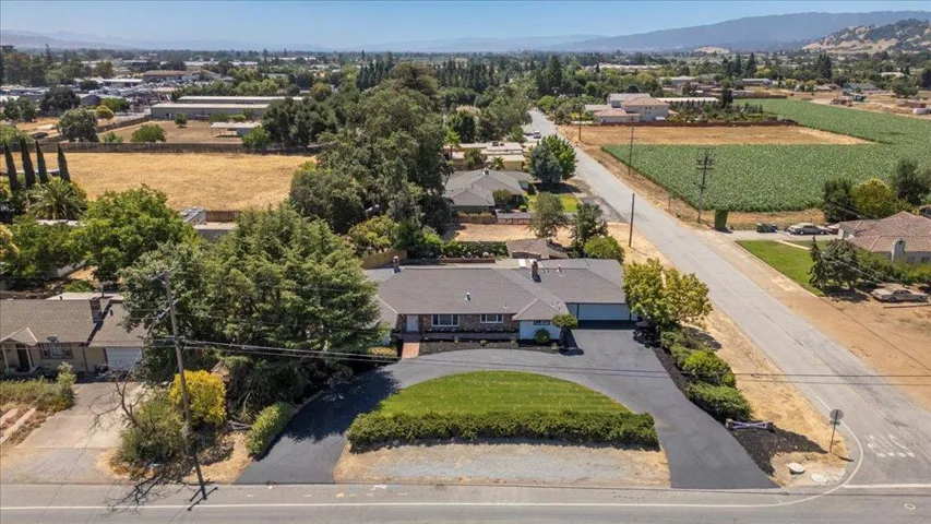 190 W San Martin Avenue, San Martin, California 95046