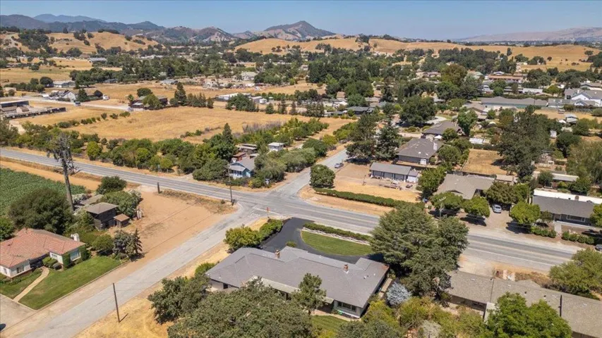 190 W San Martin Avenue, San Martin, California 95046