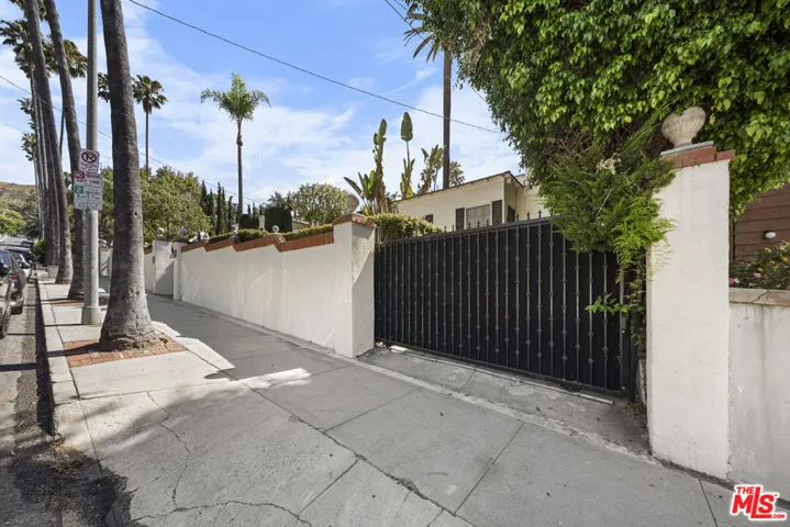 1722 N Vista Street, Los Angeles, California 90046