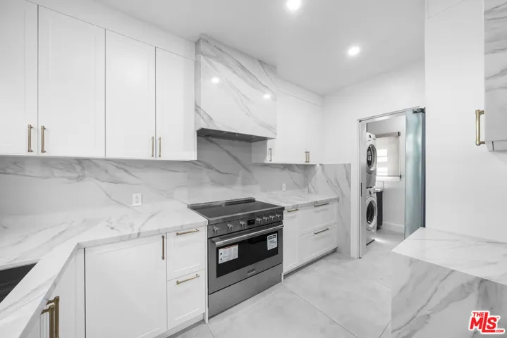 1722 N Vista Street, Los Angeles, California 90046