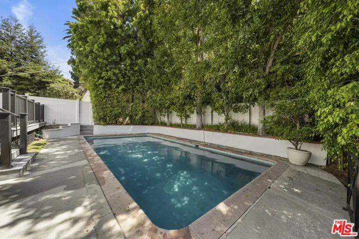 1722 N Vista Street, Los Angeles, California 90046