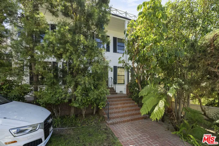 1722 N Vista Street, Los Angeles, California 90046