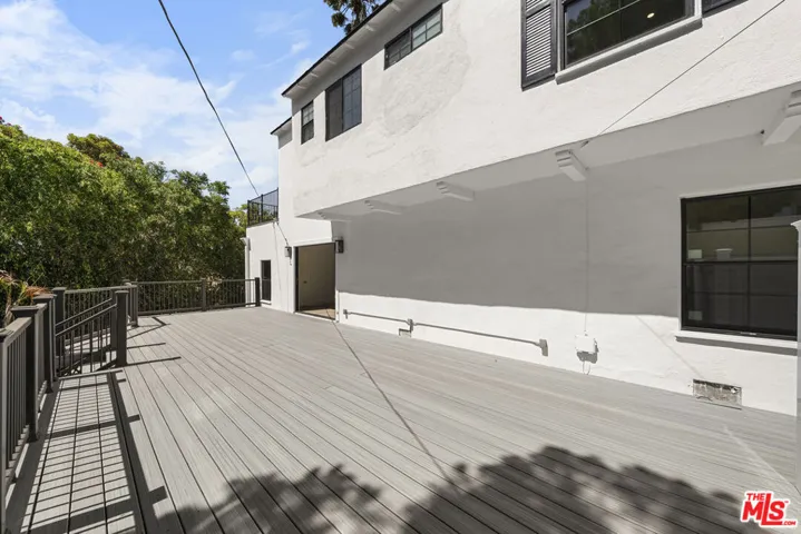 1722 N Vista Street, Los Angeles, California 90046