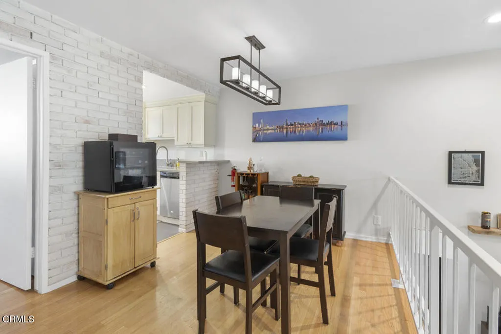 13561 Valerio St A, Van Nuys, California 91405 home-pic-10