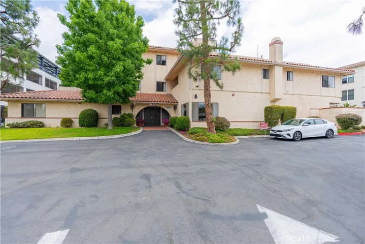 18900 Delaware Street 234, Huntington Beach, California 92648