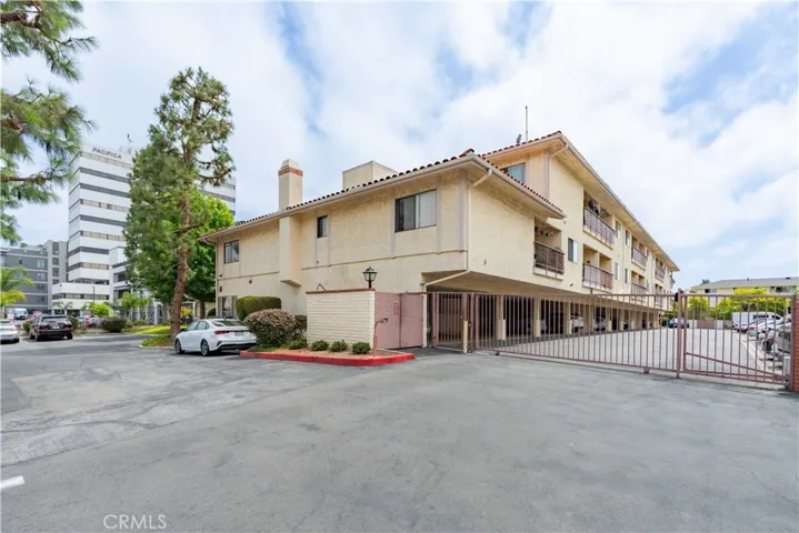 18900 Delaware Street 234, Huntington Beach, California 92648