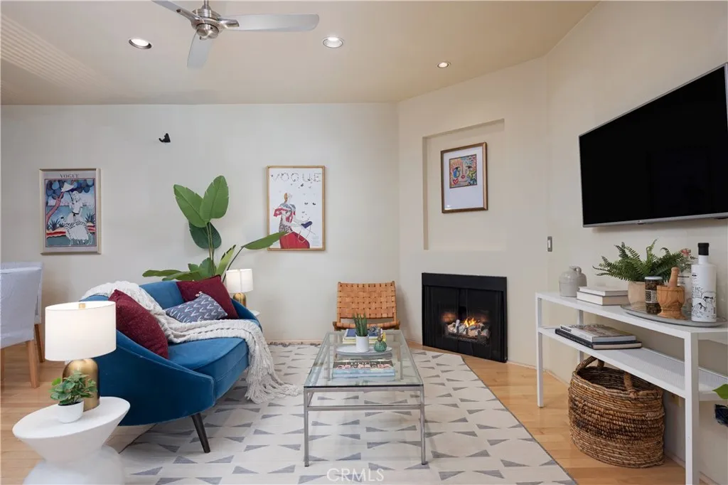640 W 4th Street 316, Long Beach, California 90802 home-pic-0