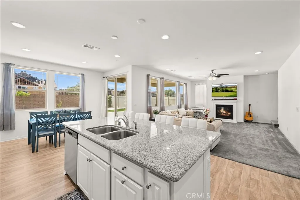32171 Dymondia Way, Temecula, California 92591 home-pic-16