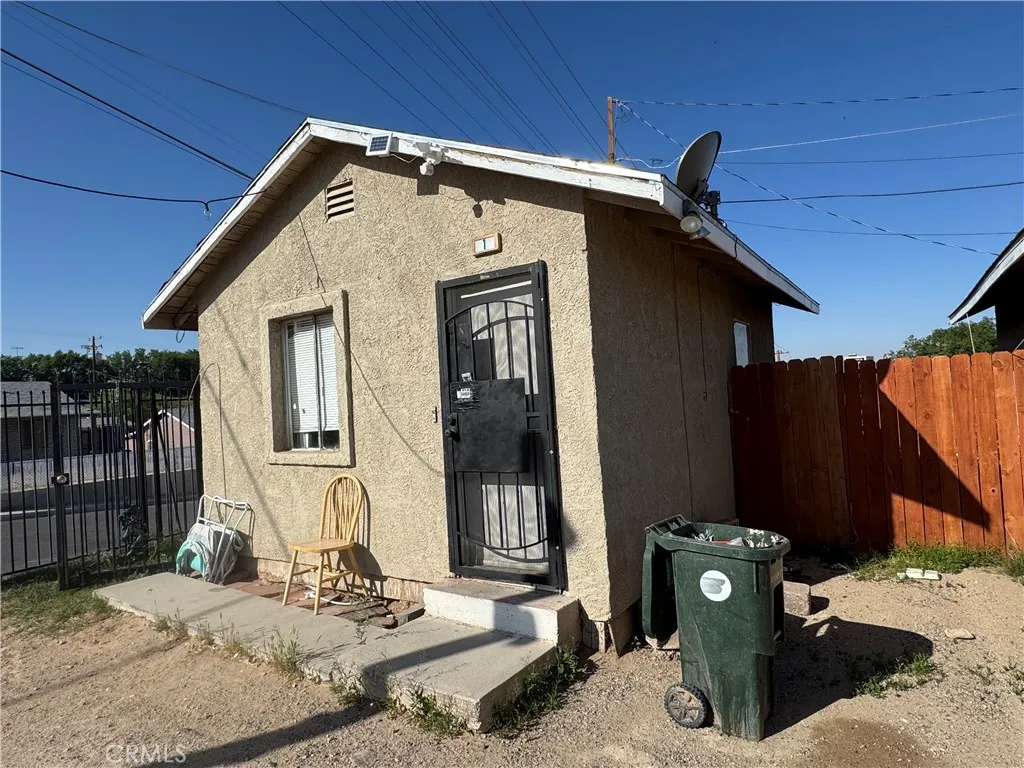 401 W Fredricks Street, Barstow, California 92311 home-pic-7