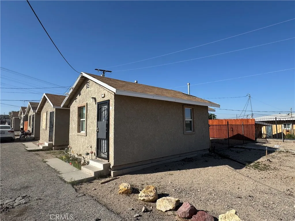 401 W Fredricks Street, Barstow, California 92311 home-pic-3