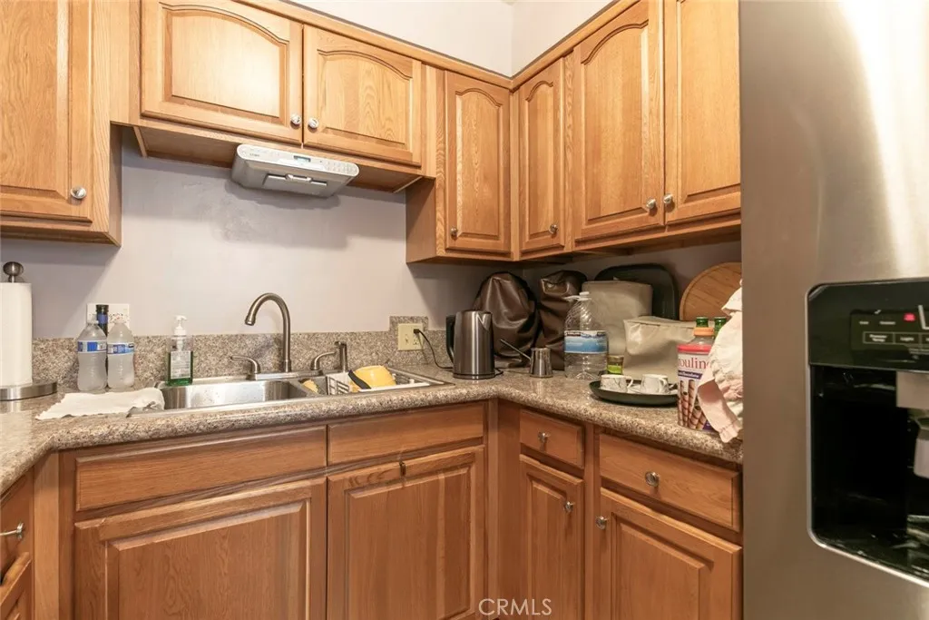 6923 Ben Avenue, North Hollywood, California 91605 home-pic-19