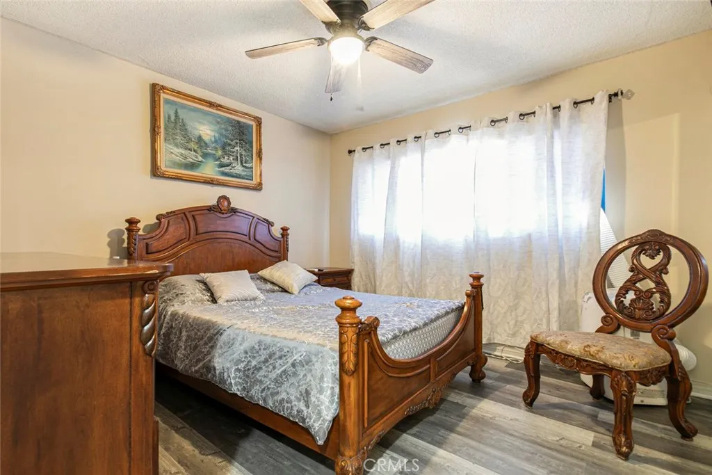 6923 Ben Avenue, North Hollywood, California 91605 home-pic-32