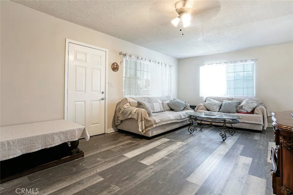6923 Ben Avenue, North Hollywood, California 91605 home-pic-28