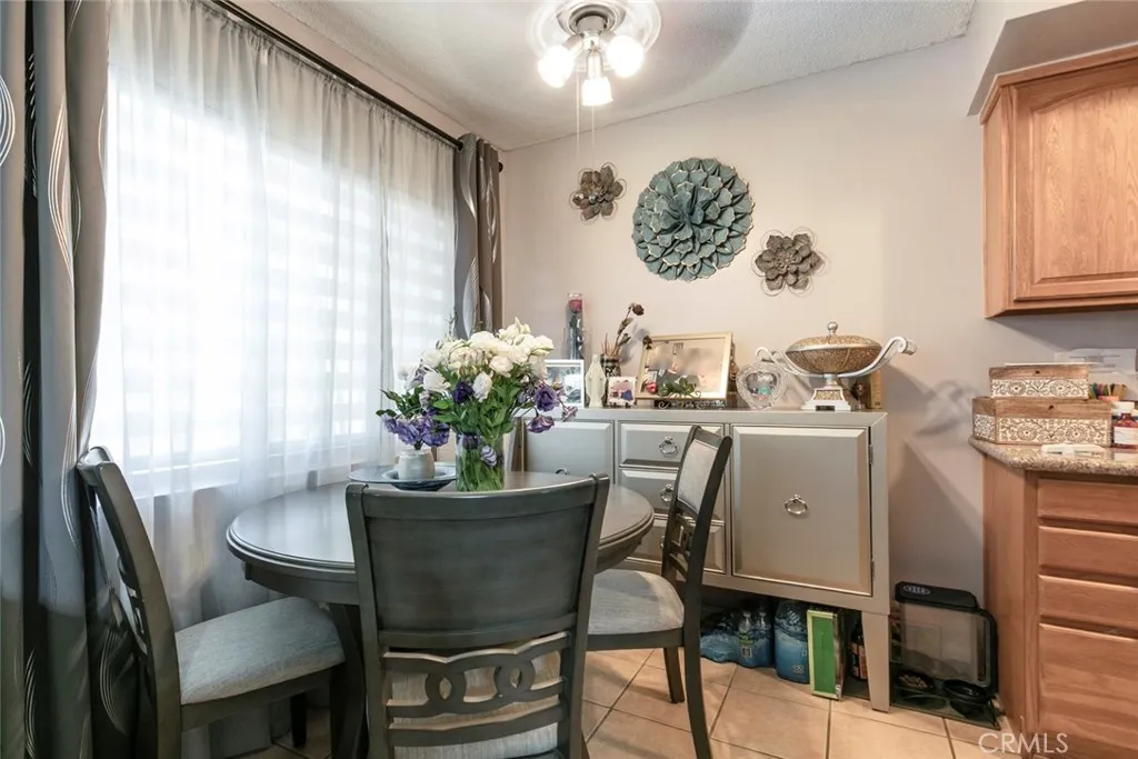 6923 Ben Avenue, North Hollywood, California 91605 home-pic-17