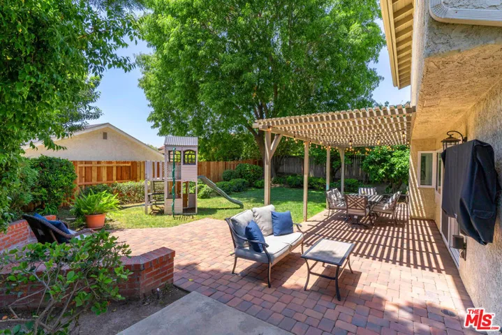 212 Cedar Heights Drive, Thousand Oaks, California 91360