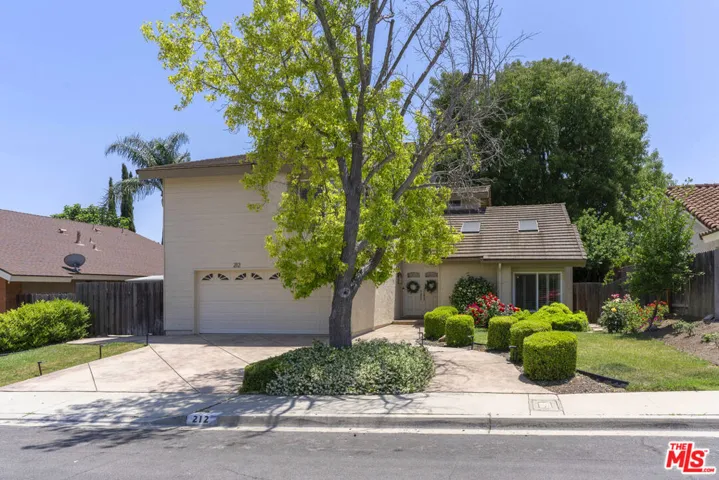 212 Cedar Heights Drive, Thousand Oaks, California 91360
