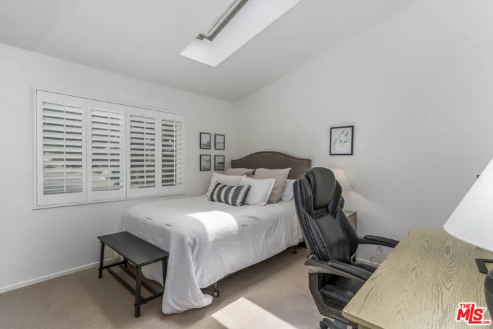 212 Cedar Heights Drive, Thousand Oaks, California 91360