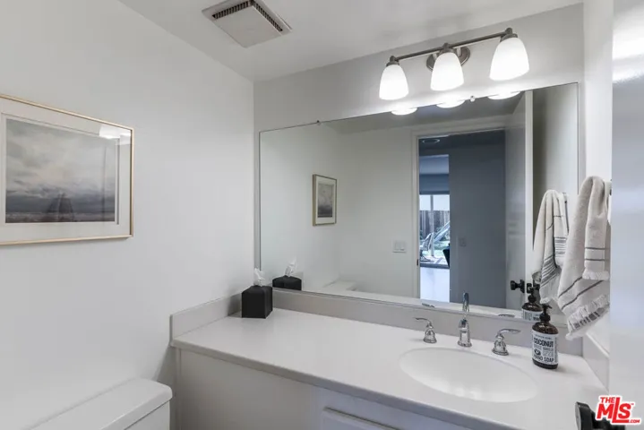 212 Cedar Heights Drive, Thousand Oaks, California 91360