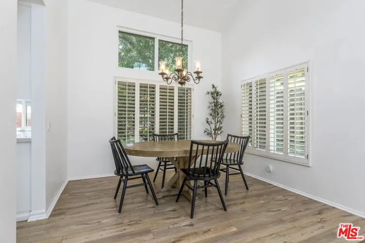 212 Cedar Heights Drive, Thousand Oaks, California 91360
