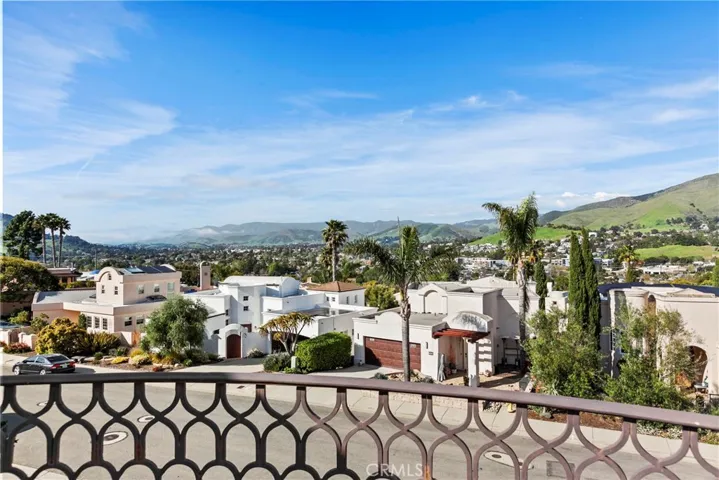 505 Bluerock Drive, San Luis Obispo, California 93401