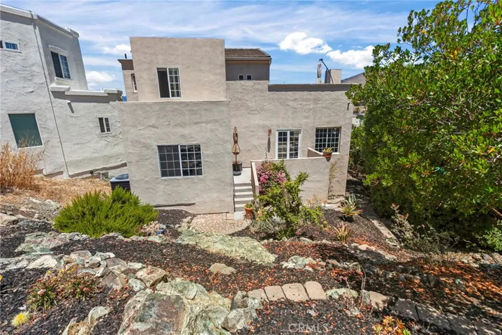 505 Bluerock Drive, San Luis Obispo, California 93401