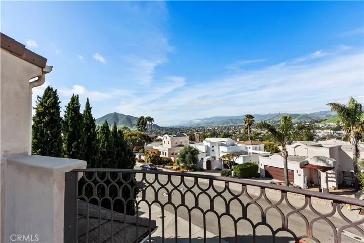 505 Bluerock Drive, San Luis Obispo, California 93401