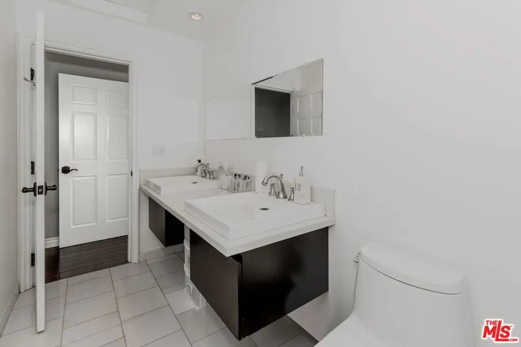 12643 Elkwood Street, North Hollywood, California 91605 home-pic-37