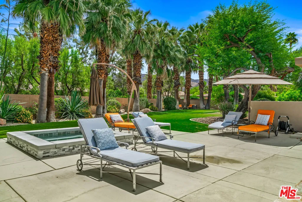 Pool deck