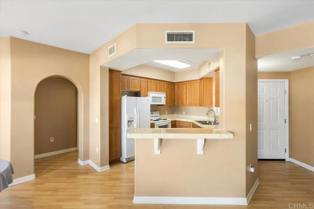 2723 Lake Pointe Drive 231, Spring Valley, California 91977 home-pic-9