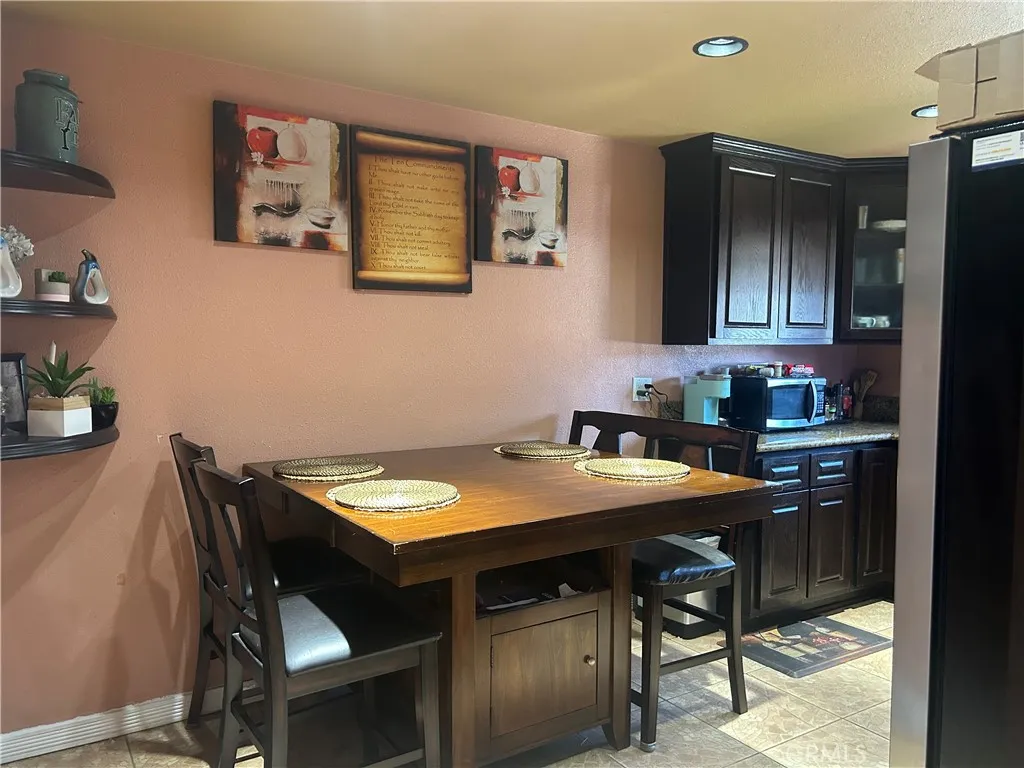 40 Camelback Avenue S 46, Carson, California 90745 home-pic-0