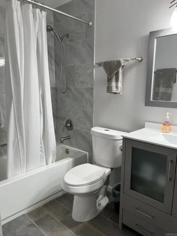 Full Hall Bathroom