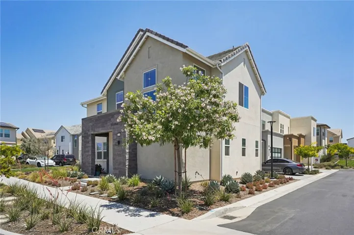 27008 Declaration Road, Valencia, California 91381