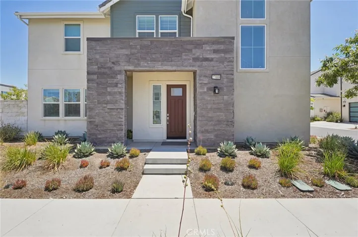 27008 Declaration Road, Valencia, California 91381