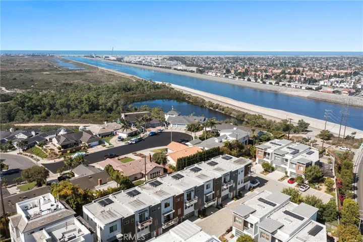 Just over a mile from the beaches of Huntington and Newport with easy river trail access