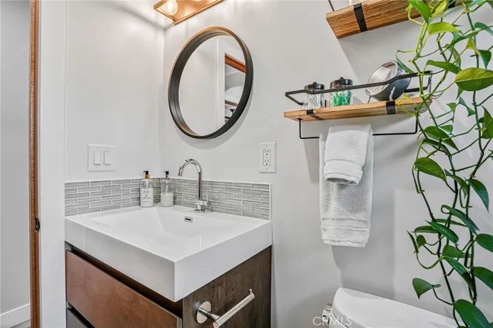 4875 W 138th Street, Hawthorne, California 90250