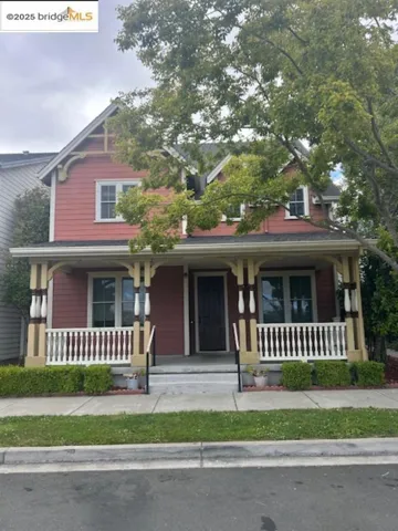 View of front of house featuring a porch