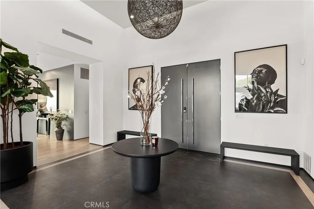 gallery-image 4