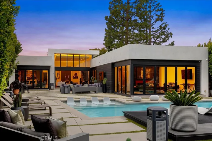 7139 Macapa Drive, Los Angeles, California 90068, 4 Bedrooms Bedrooms, ,5 BathroomsBathrooms,Residential,For Sale,Macapa,SR25159425