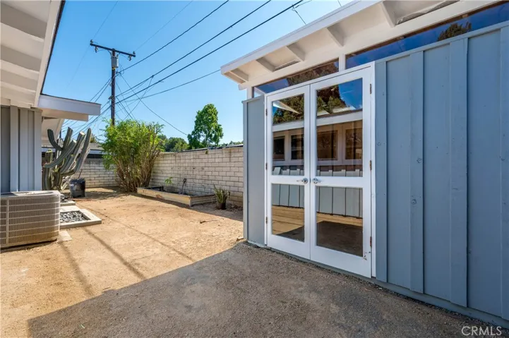 3033 Volk Avenue, Long Beach, California 90808