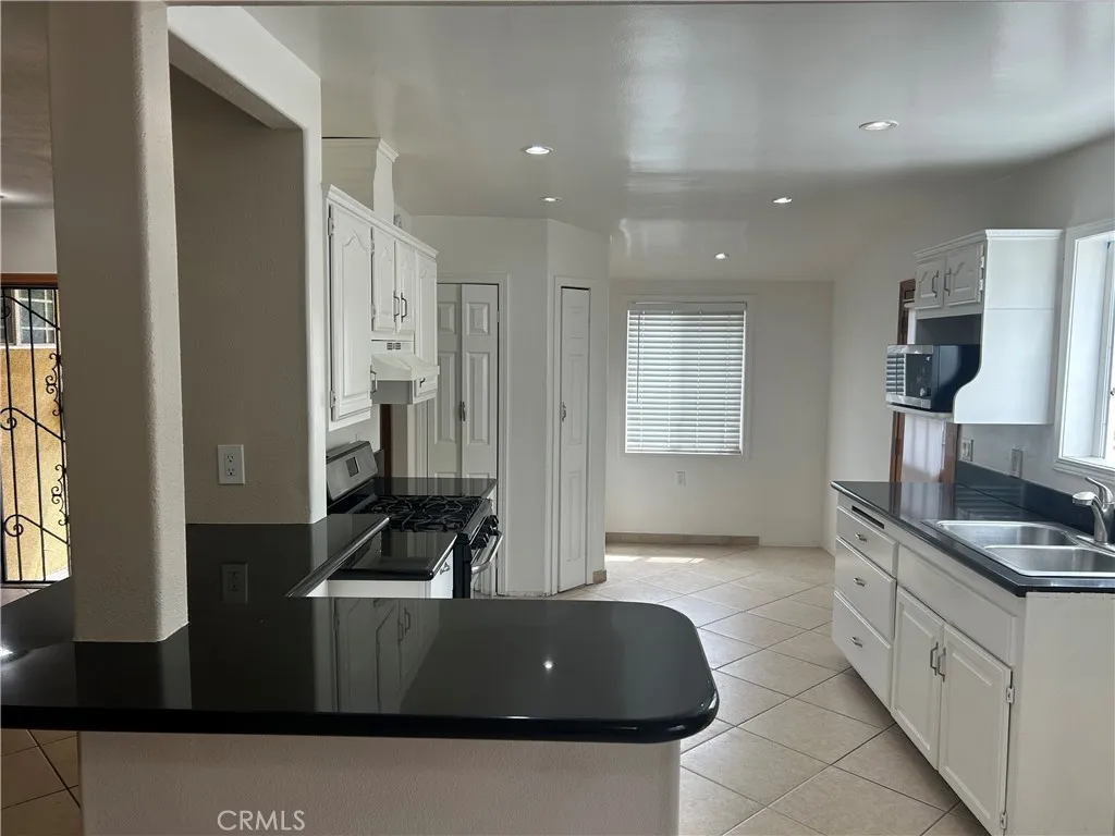 13137 Faust Avenue, Downey, California 90242 home-pic-3