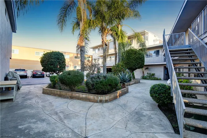 10303 Long Beach Boulevard, Lynwood, California 90262