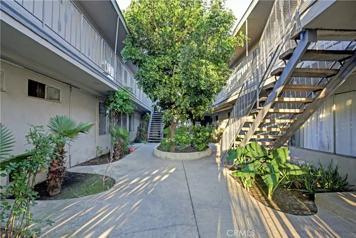10303 Long Beach Boulevard, Lynwood, California 90262