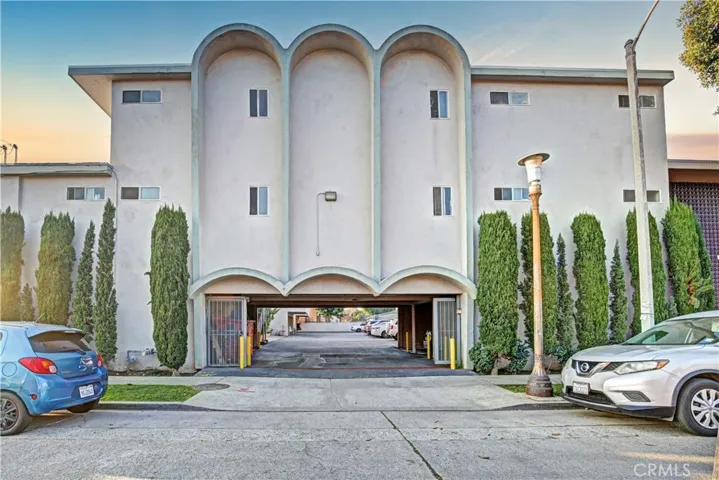 10303 Long Beach Boulevard, Lynwood, California 90262
