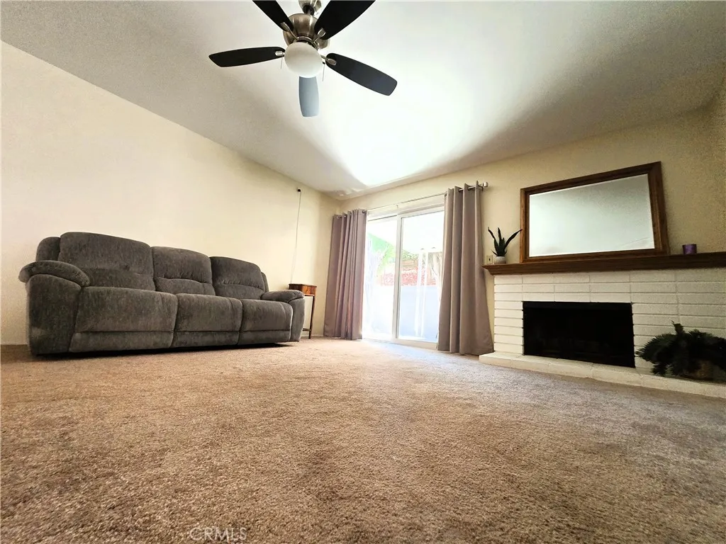 26487 Fairway Circle, Newhall, California 91321 home-pic-36